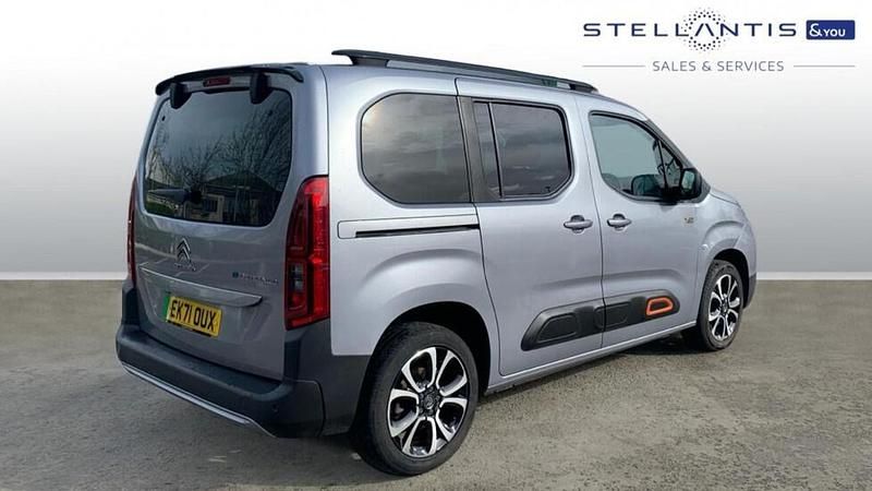 Used Citroën e-Berlingo XTR 98 kW (134 HP) 2021 Red MPV