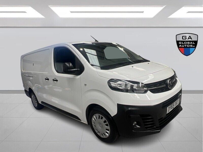 White Used 2019 Vauxhall Vivaro S Van | £9,780 (A bit pricey) - Image 1/3