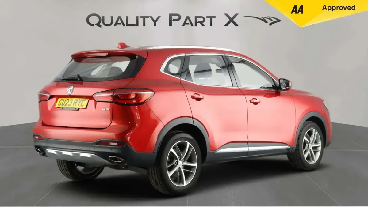 Used MG HS Excite 162 HP (119 kW) 2023 Red SUV