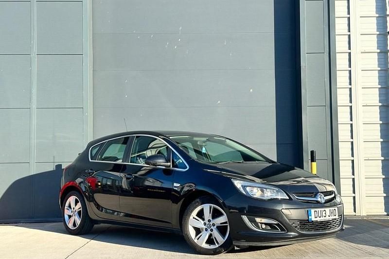 Used Vauxhall Astra SRi 2013 Black Hatchback