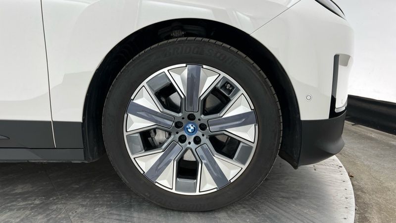 Image 4/4