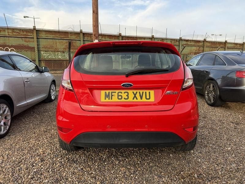 Used Ford Fiesta Style 2013 Red Hatchback