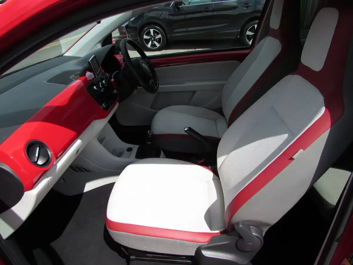 Used VW up! high up! 75 HP (55 kW) 2014 Red Hatchback