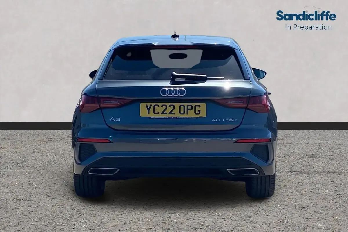 Usado Audi A3 e-tron S-Line 2022 Gris Utilitario