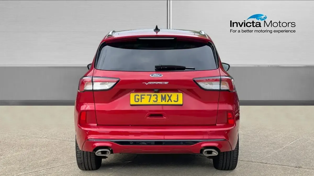 Used Ford Kuga Vignale 150 HP (110 kW) 2023 Red SUV