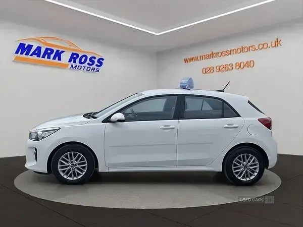 Used Kia Rio 84 HP (61 kW) 2019 White Hatchback