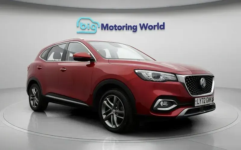 Begagnad MG HS Excite 162 HK (119 kW) 2023 Röd SUV