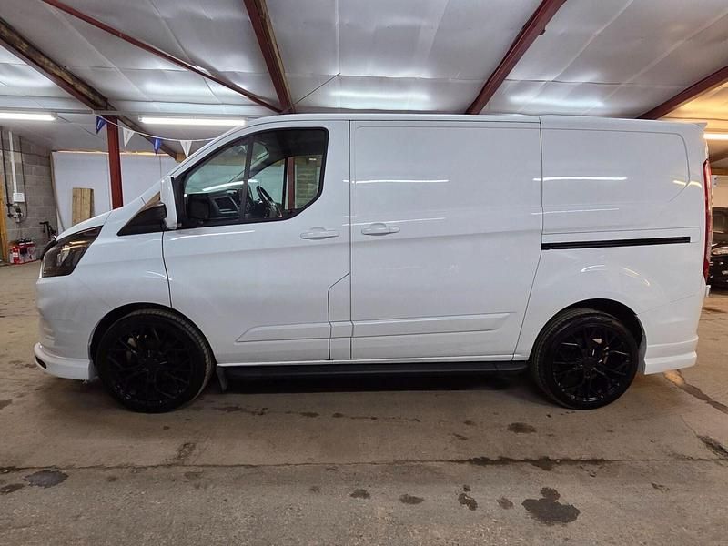Used Ford Transit Custom 105 HP (77 kW) 2020 White Van