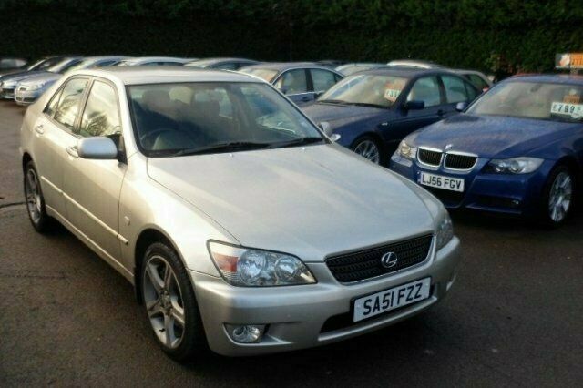 Used 2001 Lexus IS200 Sedan | £2,295 - Image 1/4