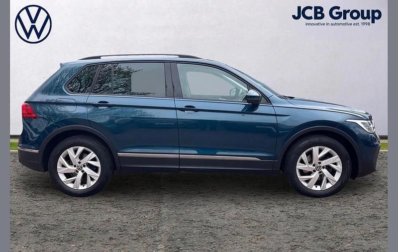 Used VW Tiguan Life 150 HP (110 kW) 2022 Blue SUV