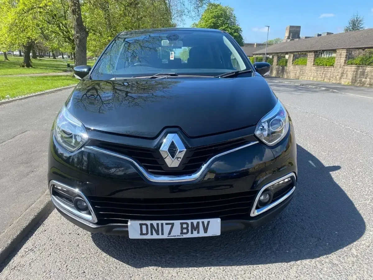 Używany Renault Captur Dynamique 90 KM (66 kW) 2017 Czarny SUV