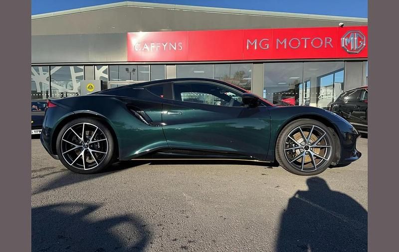 Used Lotus Emira 361 HP (265 kW) 2024 Yellow Coupe