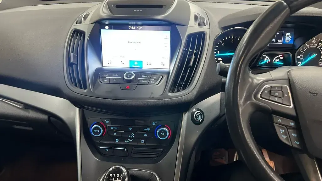 Used Ford Kuga Zetec 120 HP (88 kW) 2016 Blue SUV