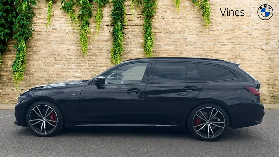 Used BMW 330 M Sport 286 HP (210 kW) 2021 Black Estate