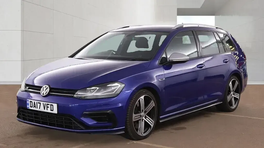 Used VW Golf VII R 310 HP (228 kW) 2017 Blue Estate