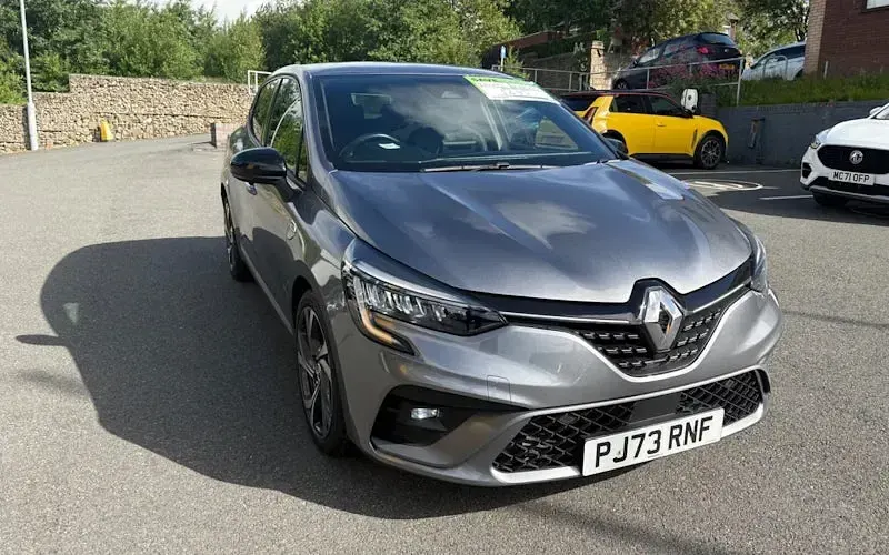Used Renault Clio RS Line 90 HP (66 kW) 2023 Hatchback