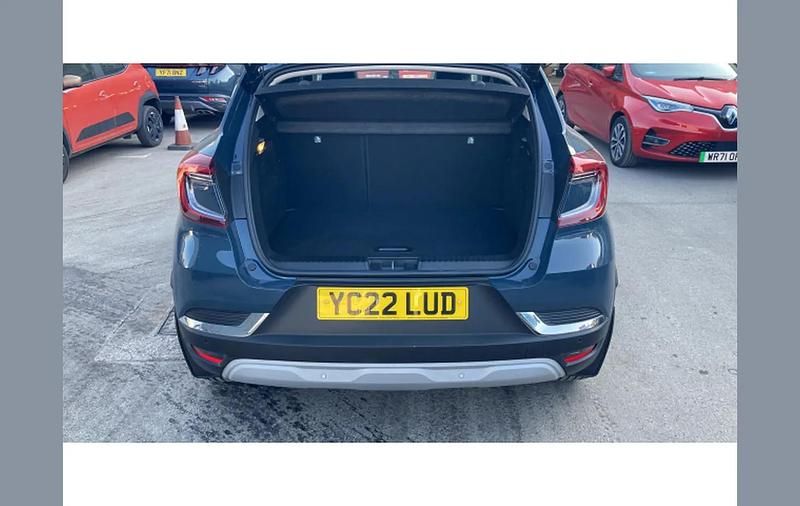 Used Renault Captur SE 142 HP (104 kW) 2022 Other SUV