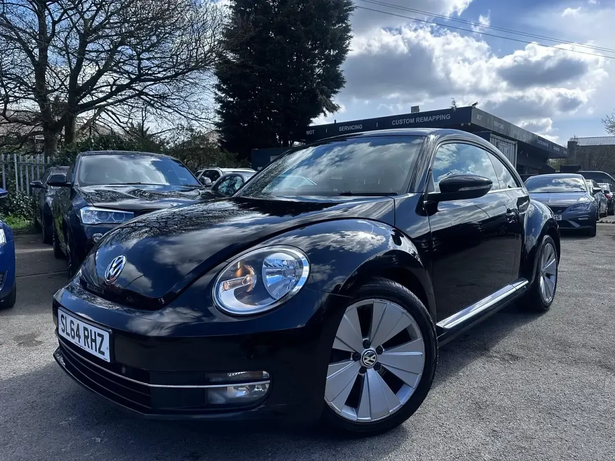 Begagnad VW Beetle Sportline 140 HK (102 kW) 2014 Svart Halvkombi