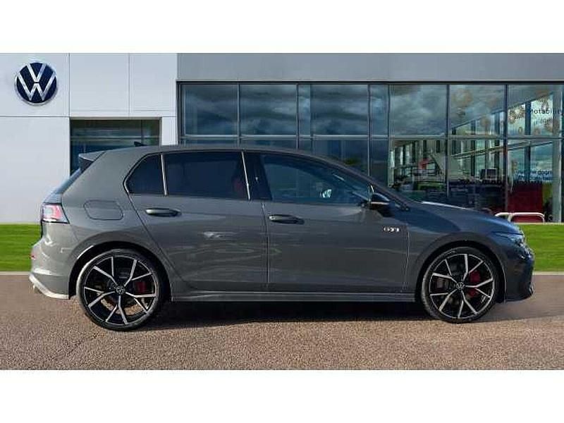 New VW Golf VIII 265 HP (194 kW) 2026