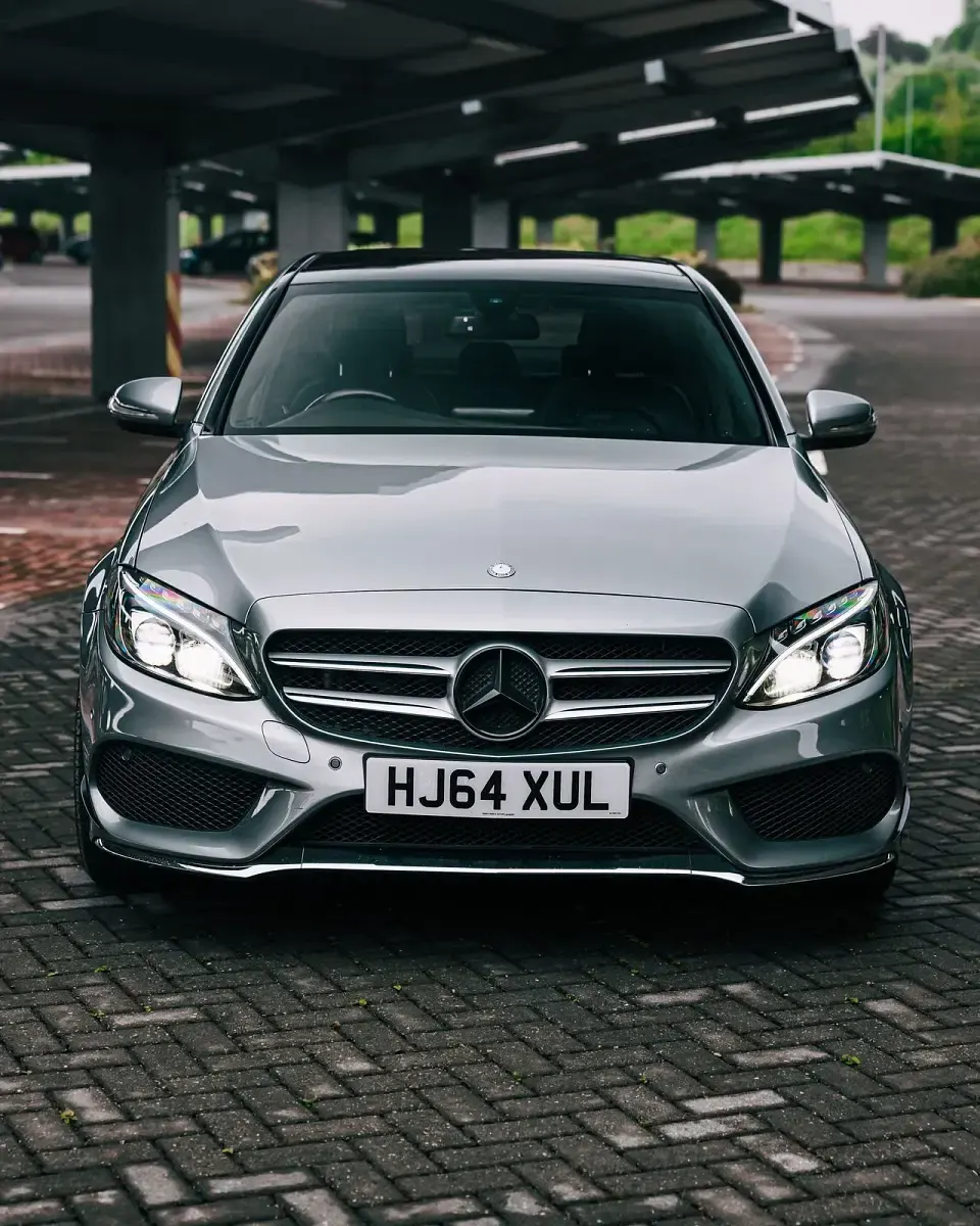 Used Mercedes C220 AMG Line Premium 170 HP (125 kW) 2014 Silver Sedan