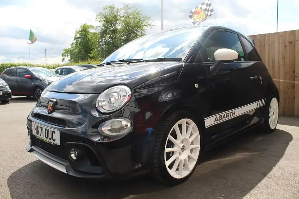 Used Abarth 695 Esseesse 180 HP (132 kW) 2021 Black Hatchback