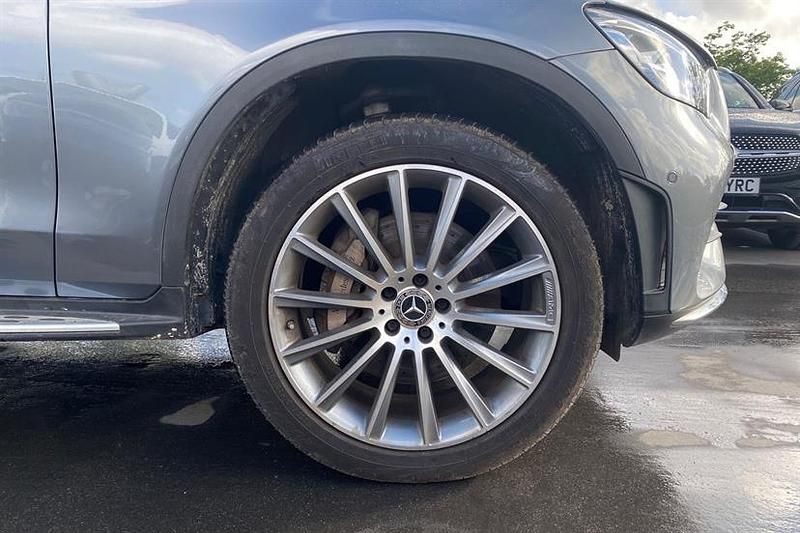 Used Mercedes GLC300 AMG Line Premium 306 HP (225 kW) 2022 Selenite grey Estate