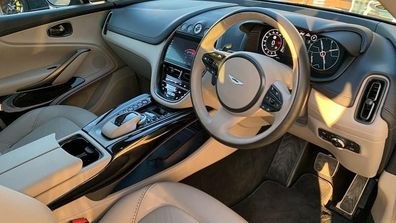 Used Aston Martin DBX 707 HP (519 kW) 2024 Green SUV