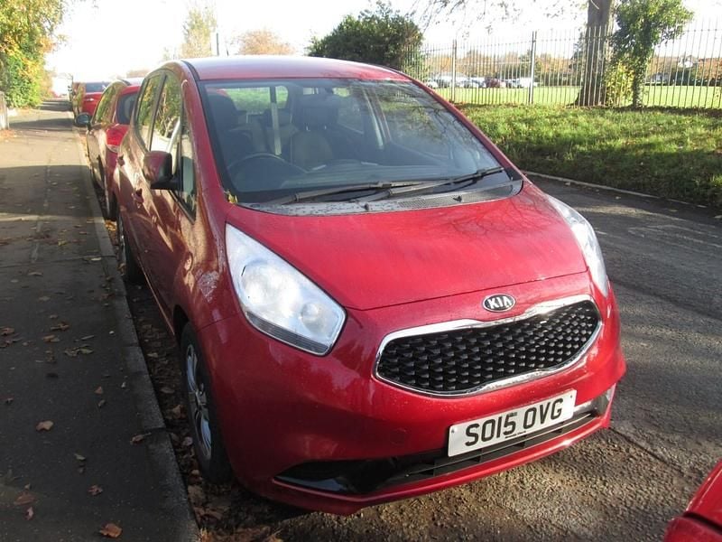 Red Used 2015 Kia Venga Hatchback | £4,895 (Fair price) - Image 1/4