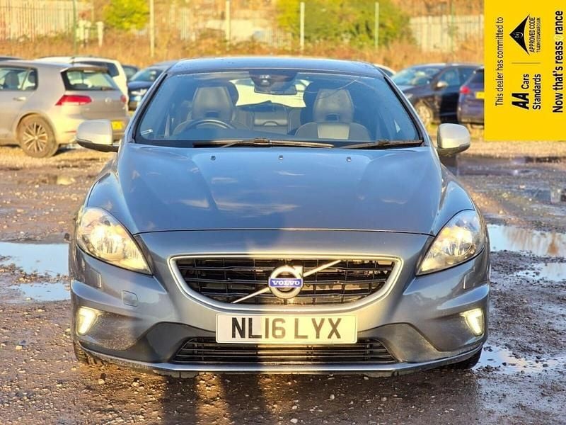 Used Volvo V40 R-Design 122 HP (89 kW) 2016 Grey Hatchback