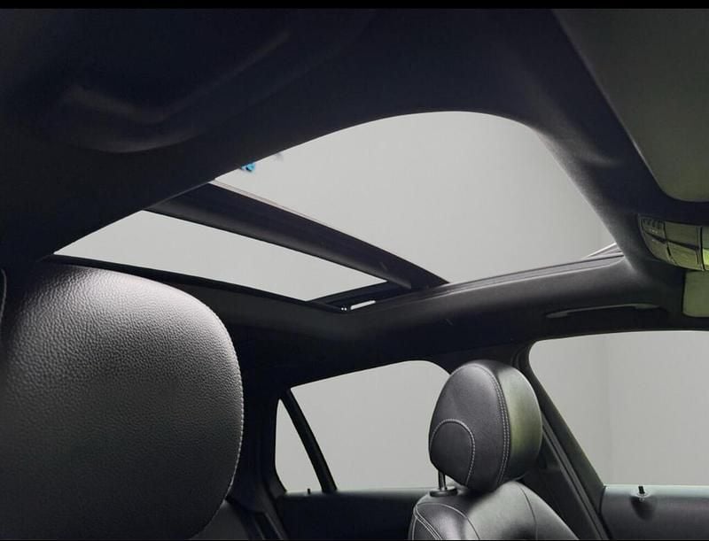 Used Mercedes GLC220 AMG line 2018 White Estate