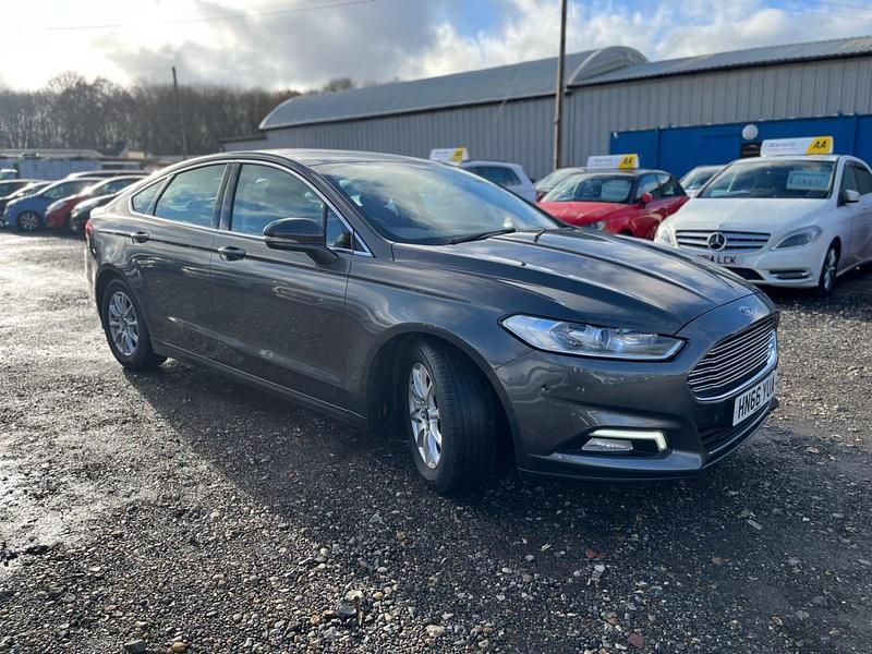 Used Ford Mondeo Zetec 2016 Grey Hatchback