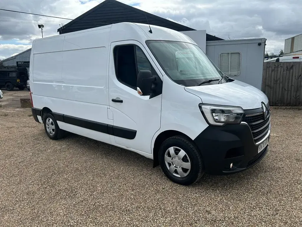 Used Renault Master Business 135 HP (99 kW) 2020 White MPV