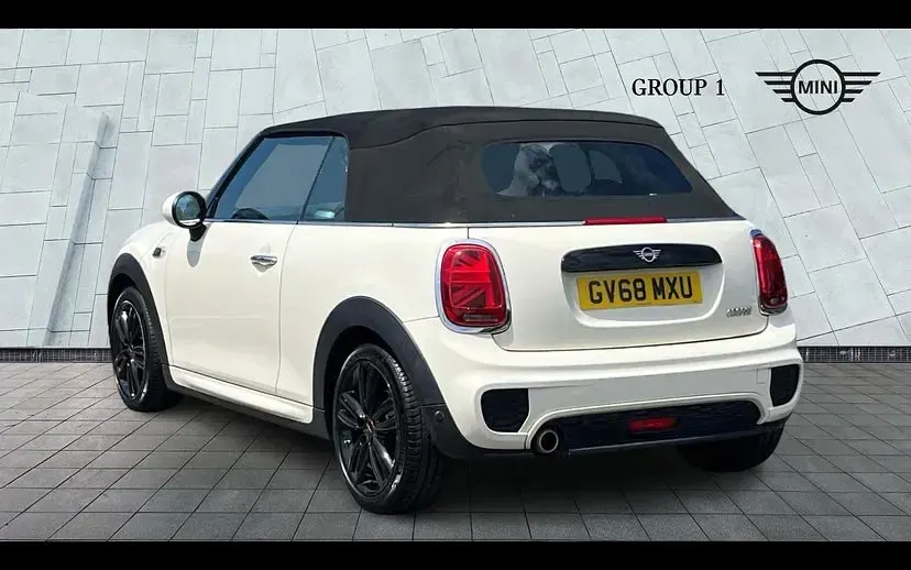 Used Mini Cooper Cabriolet Sport 134 HP (98 kW) 2019 Pepper white Cabriolet