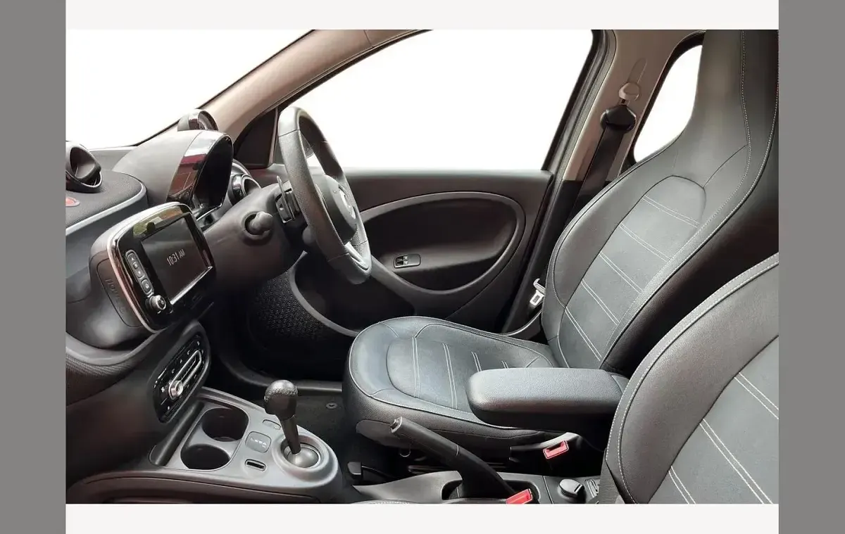 Used Smart ForFour Premium 89 HP (65 kW) 2018 Lava orange Hatchback