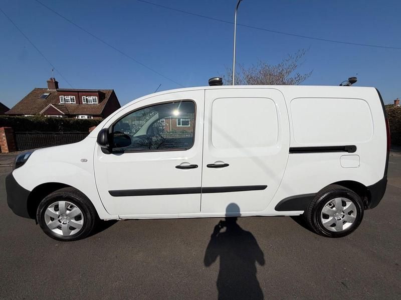Usado Renault Kangoo Business 44 kW (60 HP) 2022 Branco Monovolume