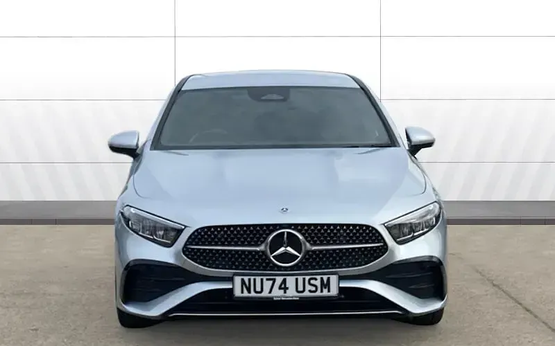 Used Mercedes A180 Executive 136 HP (100 kW) 2024 Silver Sedan
