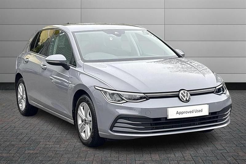 Used VW Golf VIII Life 150 HP (110 kW) 2023 Moonstone grey Hatchback