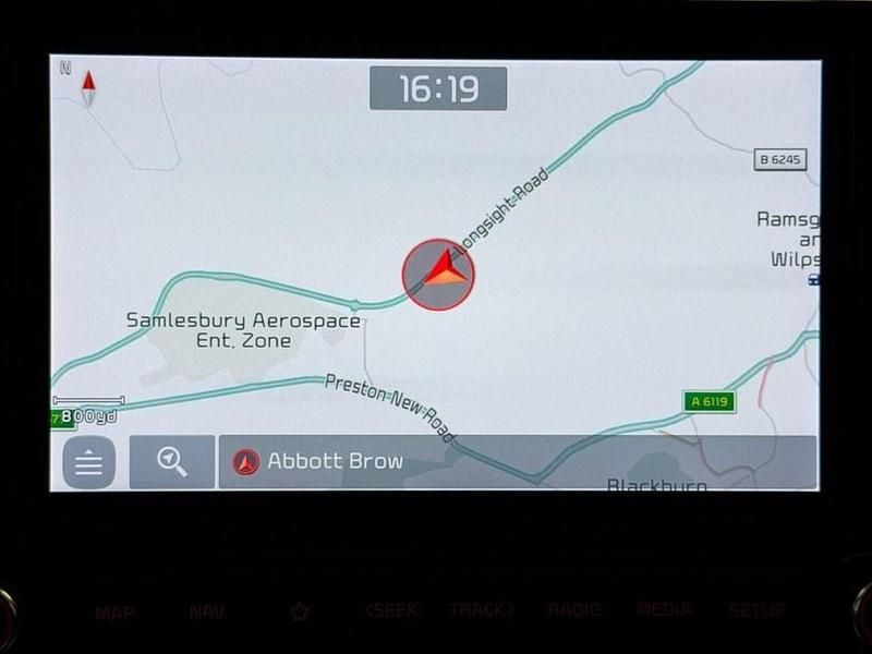 Used Kia Stonic 120 HP (88 kW) 2021 White SUV