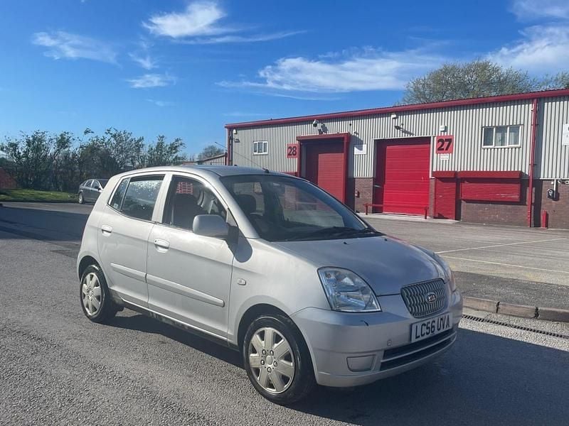 Used Kia Picanto LX 64 HP (47 kW) 2007 Silver Hatchback