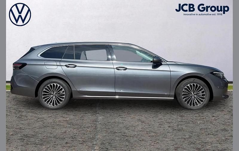 Used VW Passat Elegance 204 HP (150 kW) 2025 Grey Estate