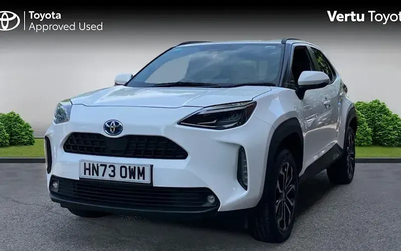 Used Toyota Yaris Hybrid Design 116 HP (85 kW) 2026 Estate