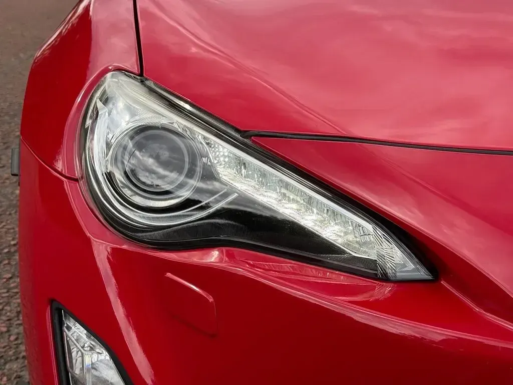 Used Toyota GT86 GT 200 HP (147 kW) 2016 Red Coupe