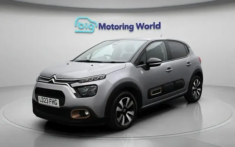 Używany Citroën C3 PureTech 83 KM (61 kW) 2023 Szary Hatchback