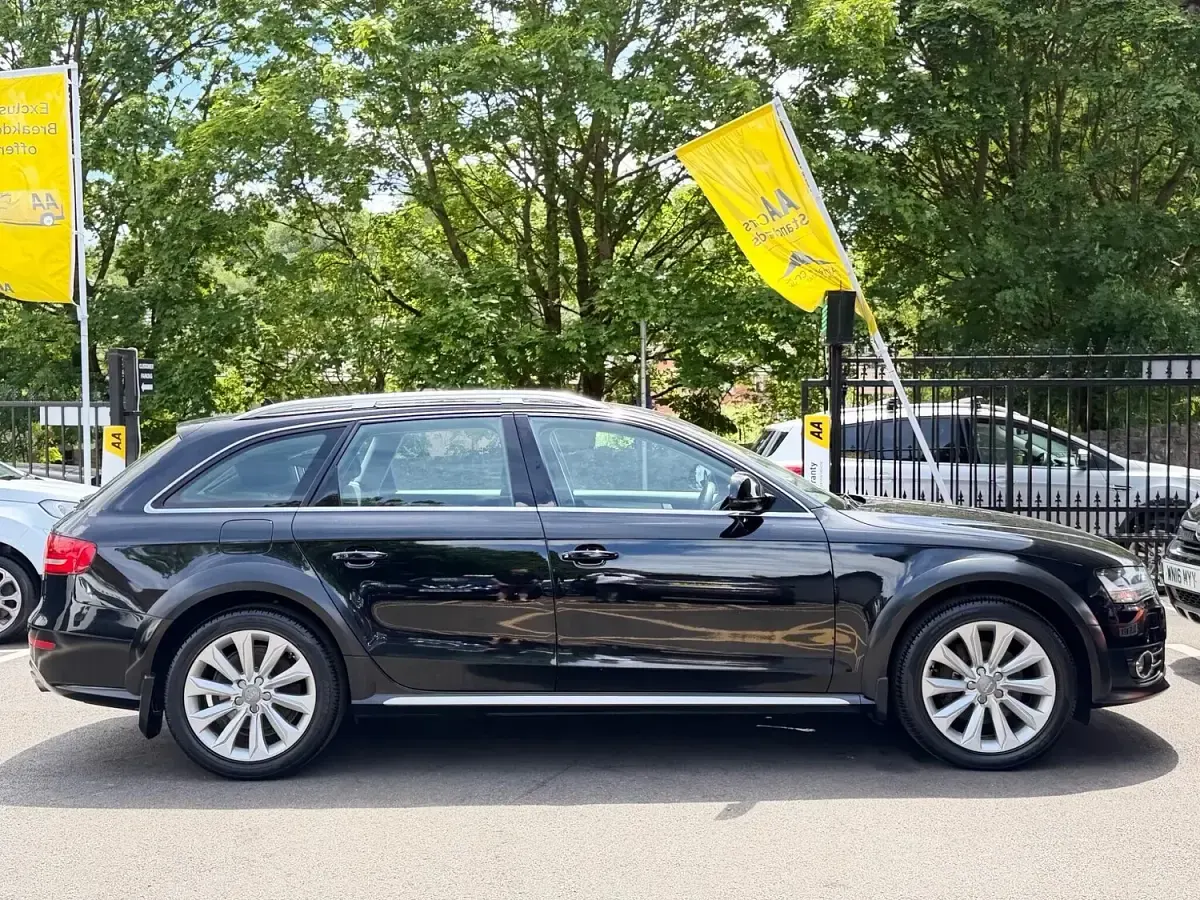 Used Audi A4 Allroad Comfort 245 HP (180 kW) 2014 Black Estate