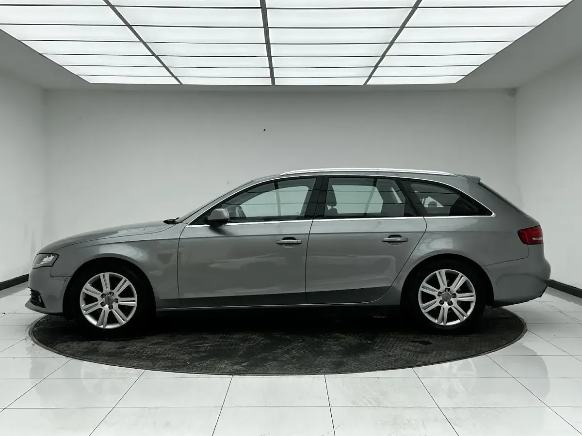 Used Audi A4 Design 136 HP (100 kW) 2011 Grey Estate