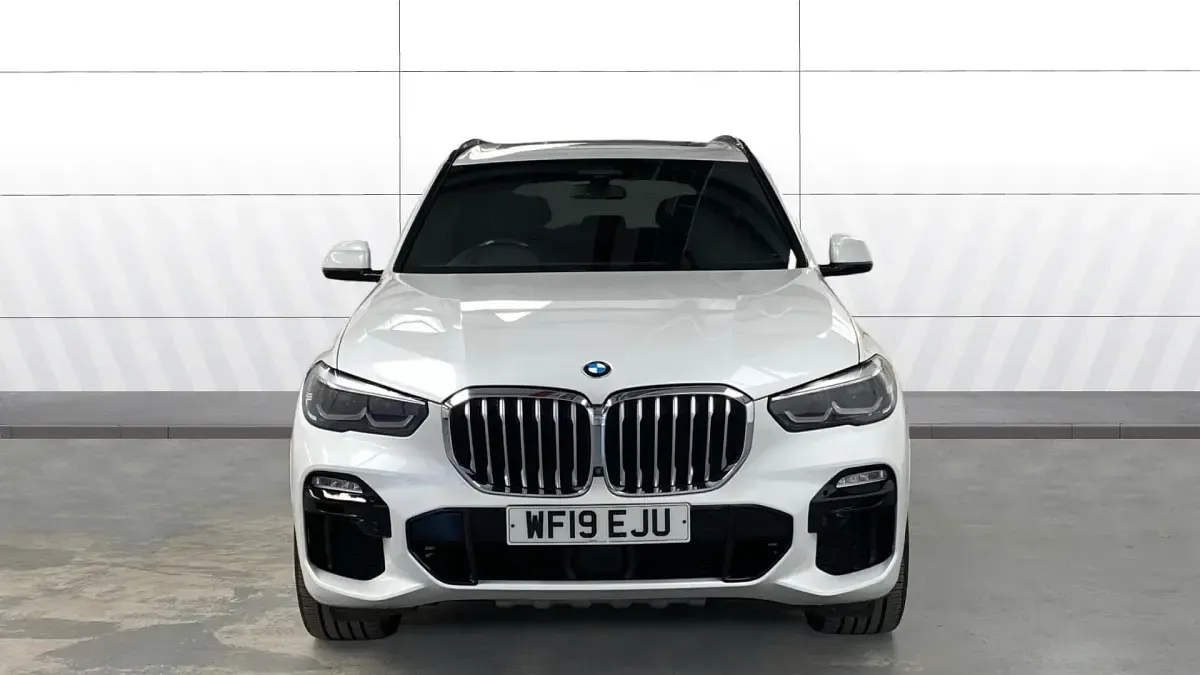 Used BMW X5 Comfort Edition 265 HP (194 kW) 2019 Mineral white SUV