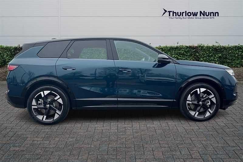 Used Vauxhall Grandland Ultimate 156 kW (213 HP) 2024 Blue SUV