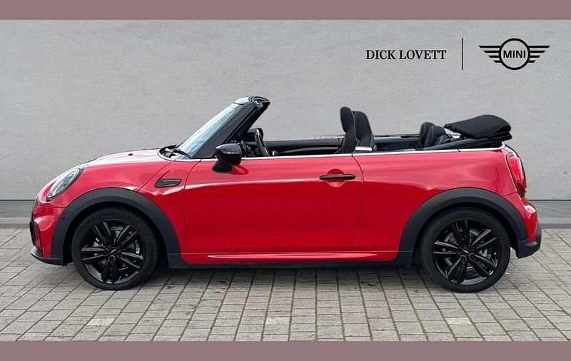 Used Mini Cooper Cabriolet Sport 134 HP (98 kW) 2024 Red Cabriolet