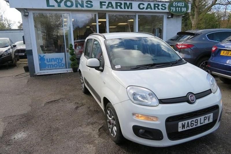Used Fiat Panda Lounge 69 HP (50 kW) 2019 White Hatchback