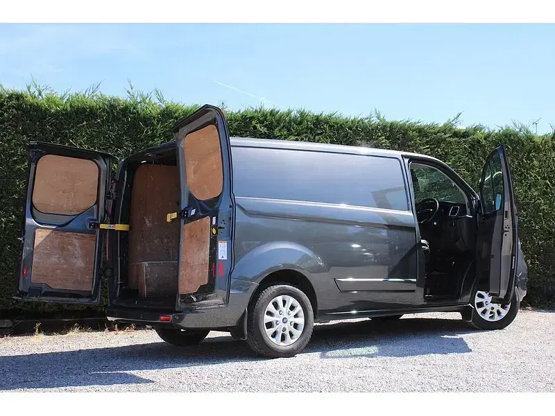 Used Ford Transit Custom Limited 130 HP (95 kW) 2020 Grey Van